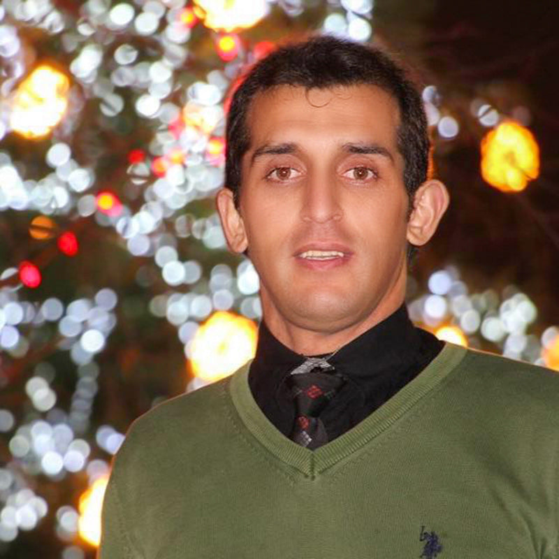 PhotoYari Photography